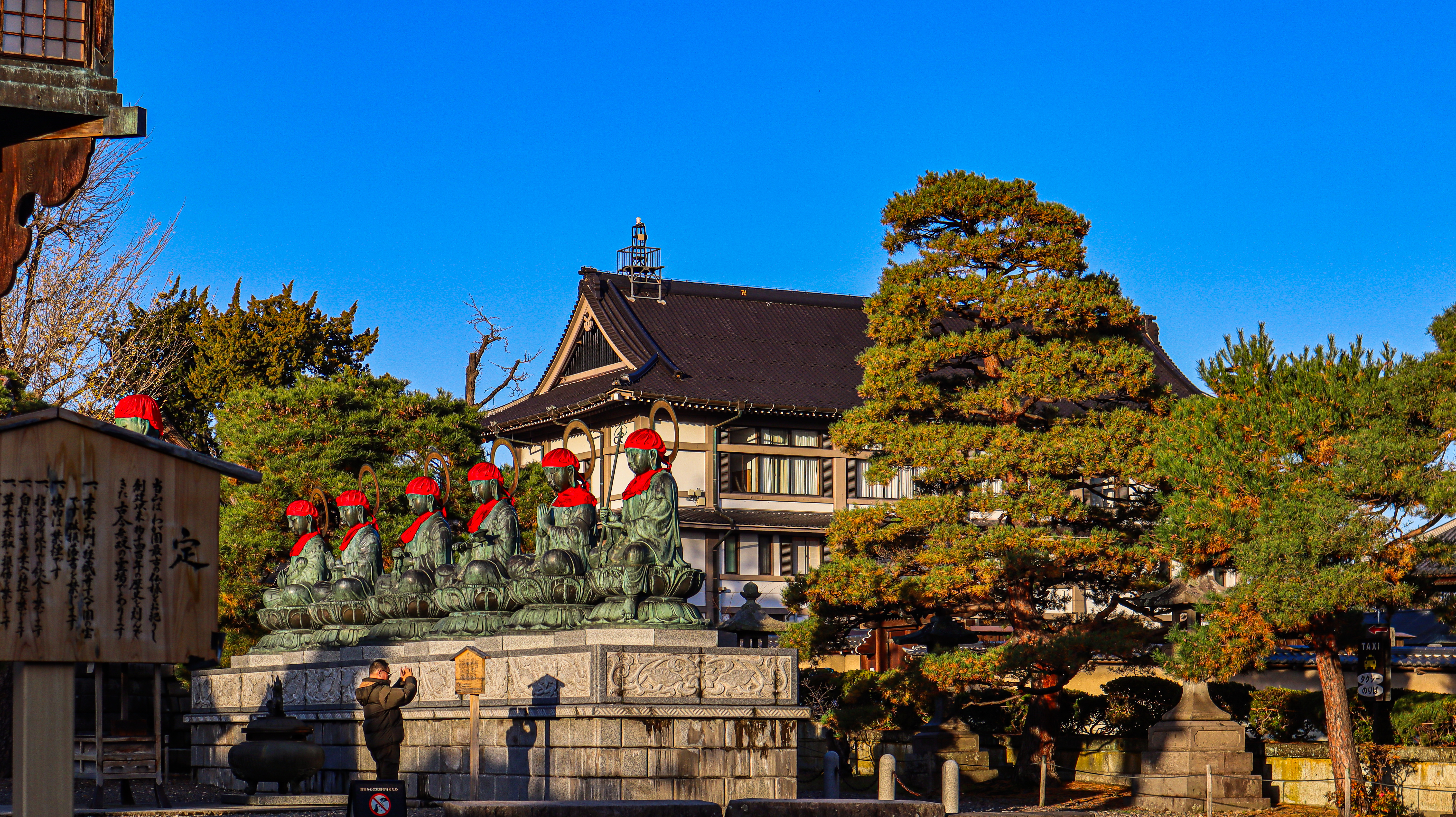 Jizo statues